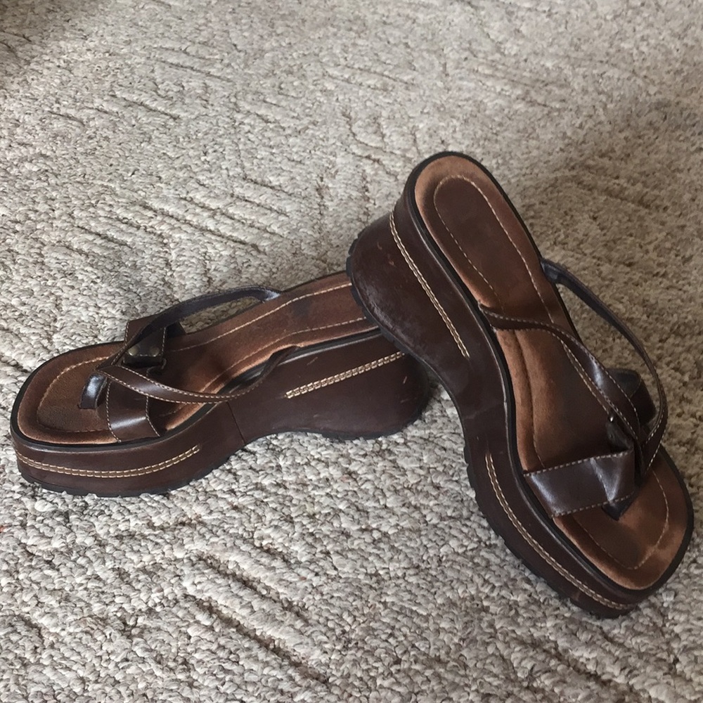 Thong  wedge